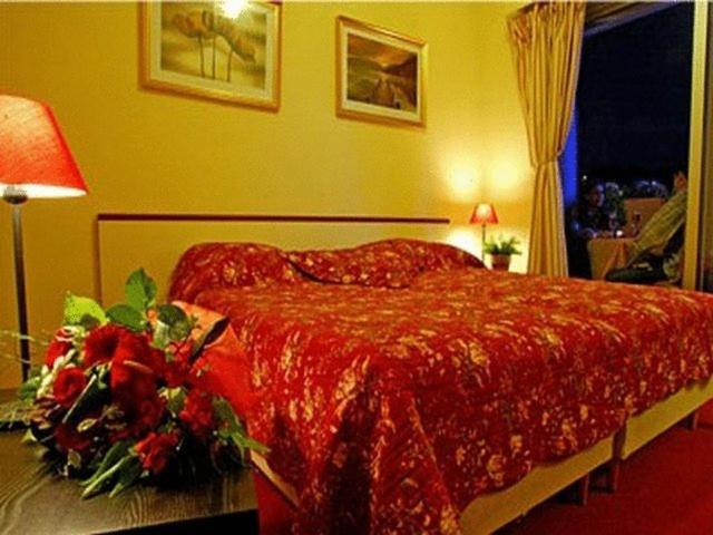 Hotel Maya 카발레르쉬르메르 객실 사진